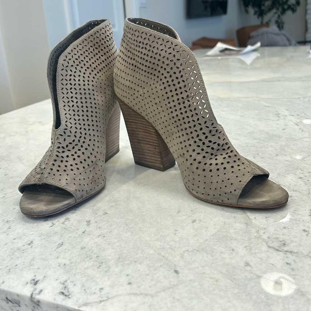Vince Camuto Kainan bootie